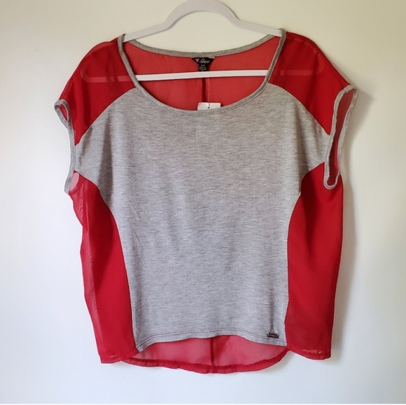 GUESS Short Sleeve Top Sz Small - Picture 1 of 8